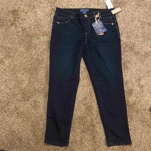 Democracy Absolution Skinny Jeans. Size 14. NWT.